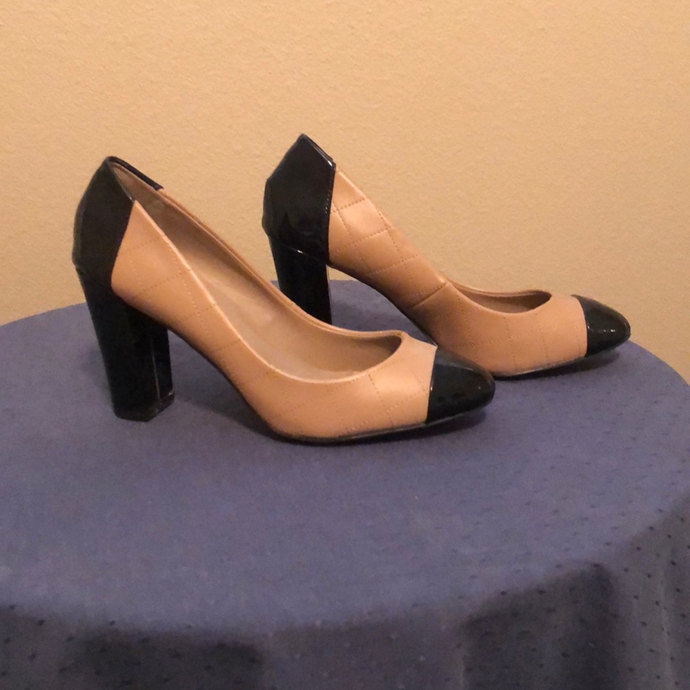 Gorgeous quilted look, stacked heel